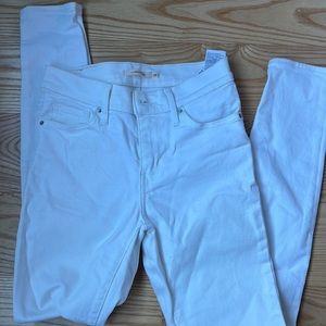 Levi slimming skinny pants. 26